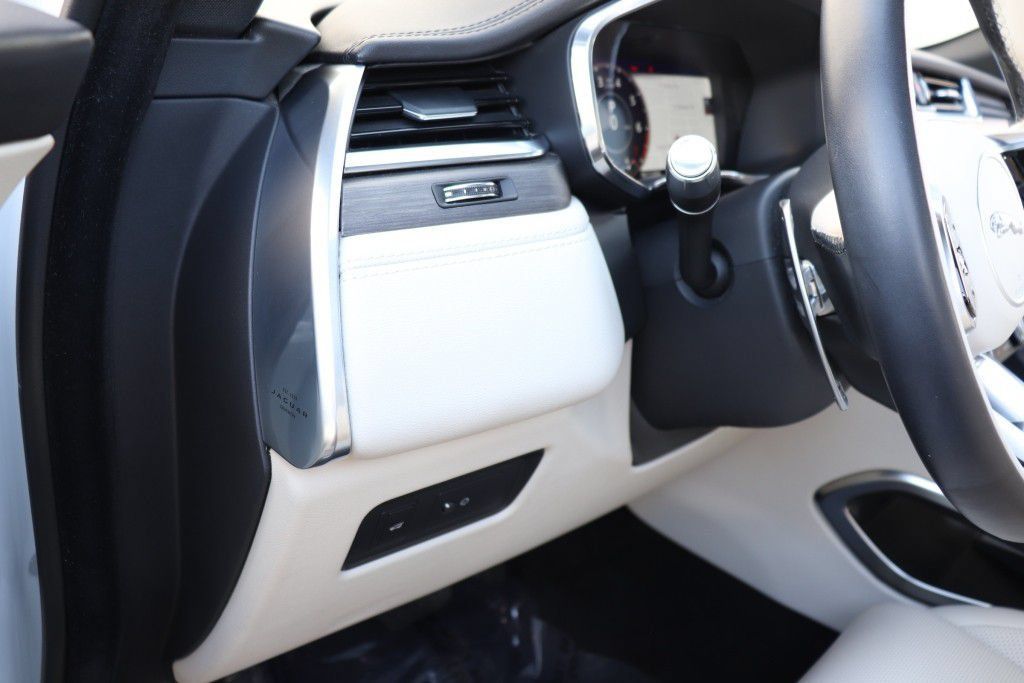 Used 2021 Jaguar F-PACE S AWD/4WD image 39