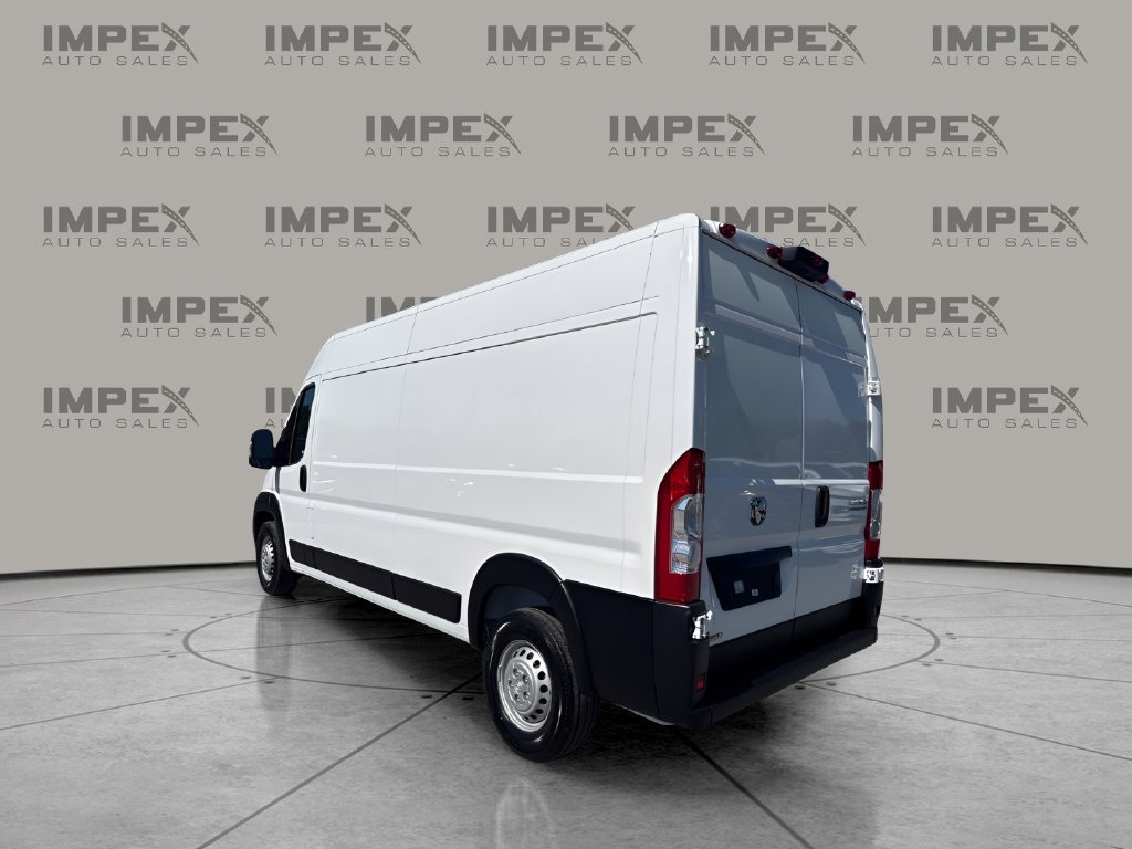 Used 2025 RAM ProMaster 2500 w/ Convenience Group FWD image 3
