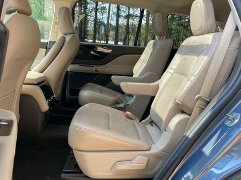 Used 2021 Lincoln Aviator Reserve w/ Elements Package Plus image 15