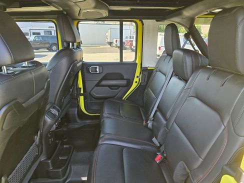Used 2024 Jeep Wrangler Unlimited Rubicon image 18