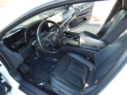 Used 2023 Toyota Mirai w/ Advanced Technology Package image 21