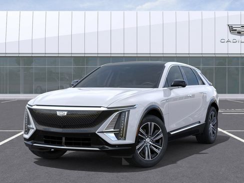 New 2026 Cadillac Lyriq Luxury w/ LPO, Floor Liner Package RWD image 35