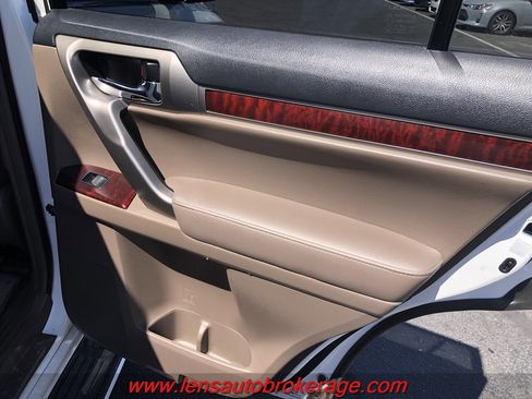 Used 2016 Lexus GX 460 w/ Premium Package image 19