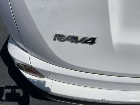 Used 2017 Toyota RAV4 XLE image 26