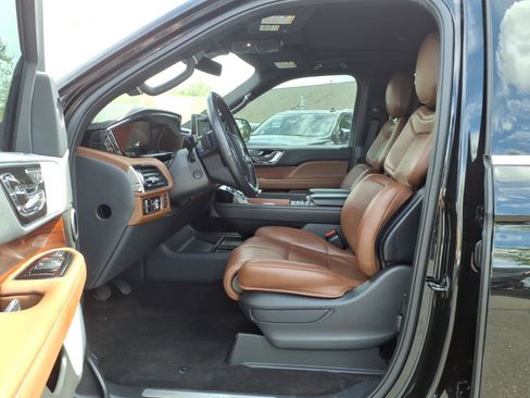 Used 2023 Lincoln Navigator L Reserve AWD/4WD image 13