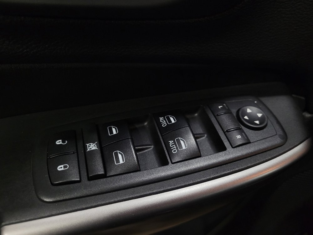 Used 2019 Jeep Cherokee Limited AWD/4WD image 27