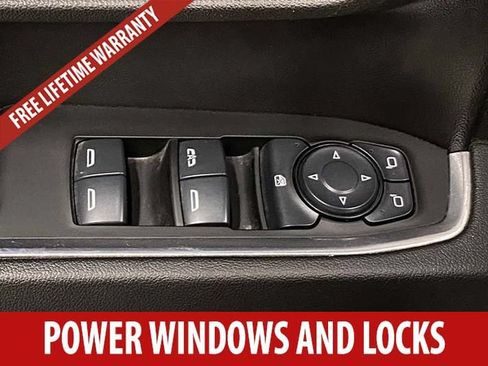 Used 2025 Chevrolet Silverado 1500 LT AWD/4WD image 9