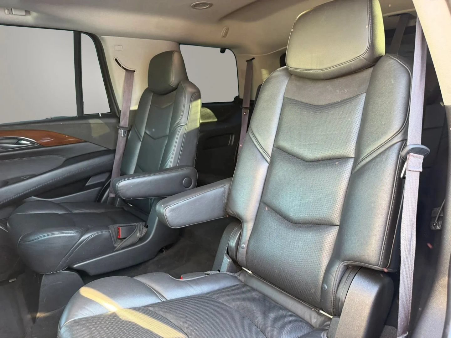 Used 2016 Cadillac Escalade Premium RWD image 14