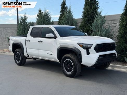 Used 2026 Toyota Tacoma TRD Off-Road AWD/4WD image 10