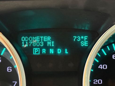 Used 2012 Chevrolet Traverse LT FWD image 13