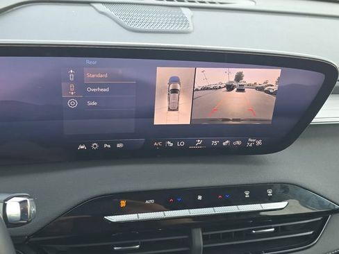 Used 2025 Buick Enclave Preferred FWD image 17