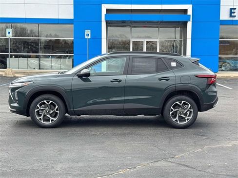 New 2025 Chevrolet Trax LT w/ Driver Confidence Package image 6