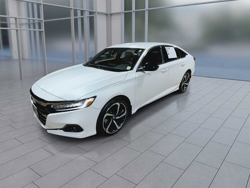 Used 2022 Honda Accord Sport image 4