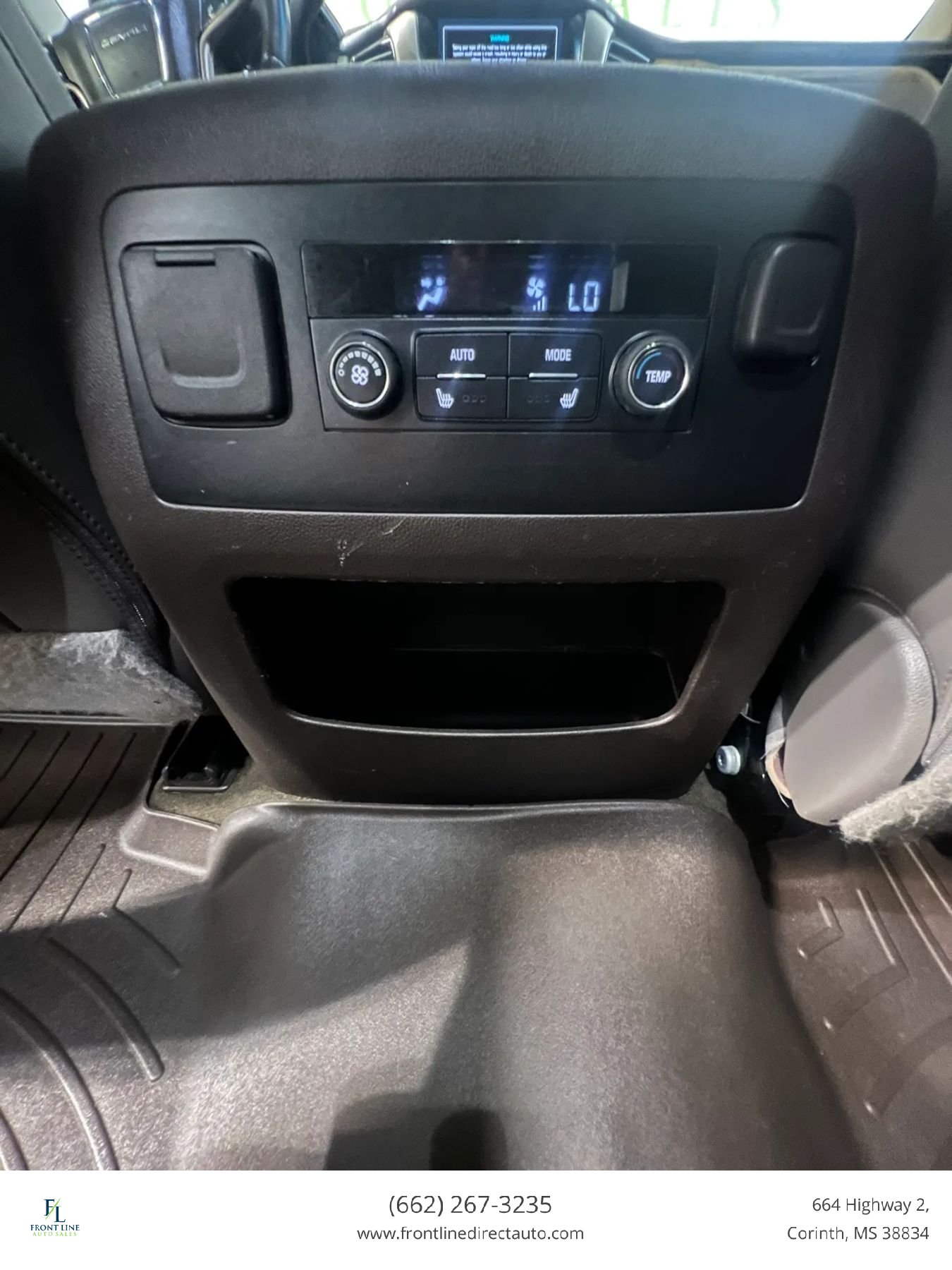 Used 2017 GMC Yukon Denali AWD/4WD image 17