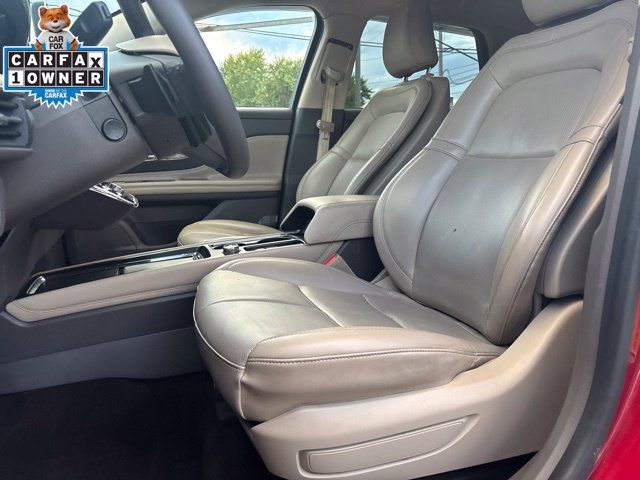 Used 2023 Lincoln Corsair AWD w/ Equipment Group 101A image 12