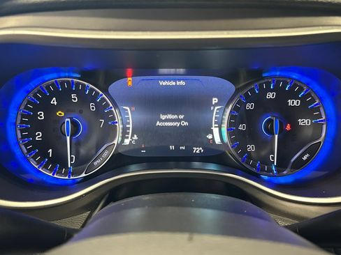 New 2027 Chrysler Pacifica Select AWD/4WD image 17