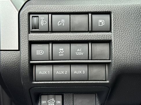 New 2025 Toyota Tacoma TRD Off-Road image 30