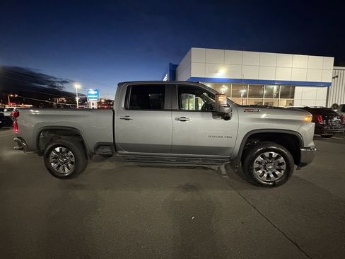Used 2025 Chevrolet Silverado 2500 LT w/ All Star Edition image 4