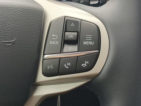 New 2026 Ford Explorer Active RWD image 24