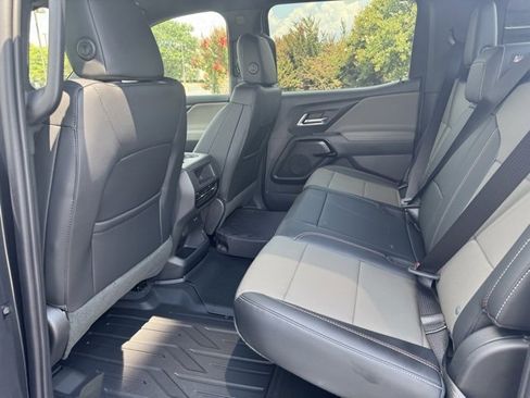 New 2026 Chevrolet Silverado EV Trail Boss image 10