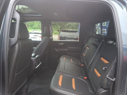 Used 2020 GMC Sierra 2500 AT4 w/ AT4 Premium Package image 10