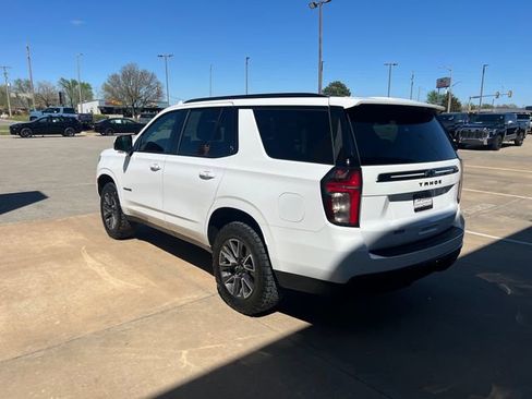 Used 2023 Chevrolet Tahoe Z71 w/ Luxury Package AWD/4WD image 3