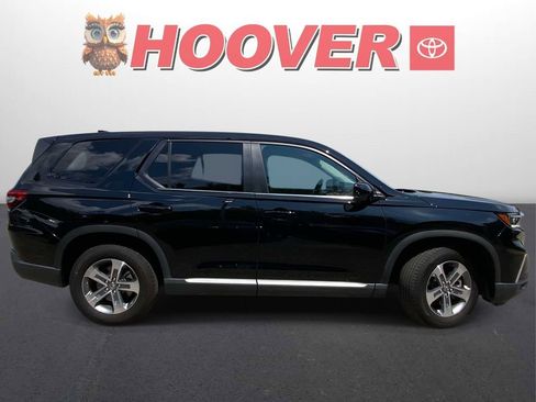 Used 2025 Honda Pilot EX-L image 2