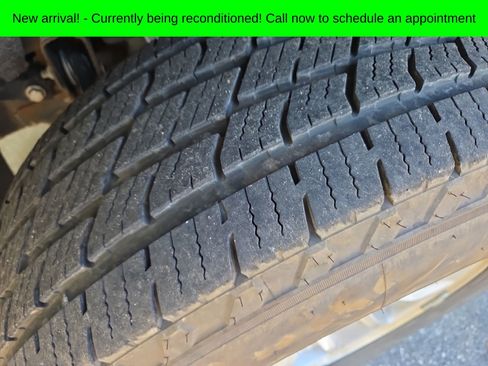 Used 2019 Chevrolet Silverado 1500 LT image 2