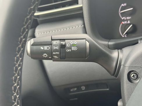 Used 2024 Lexus LX 600 4WD w/ Interior Upgrade Package image 28