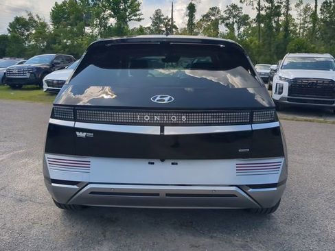 Used 2023 Hyundai Ioniq 5 Limited w/ Cargo Package AWD/4WD image 6