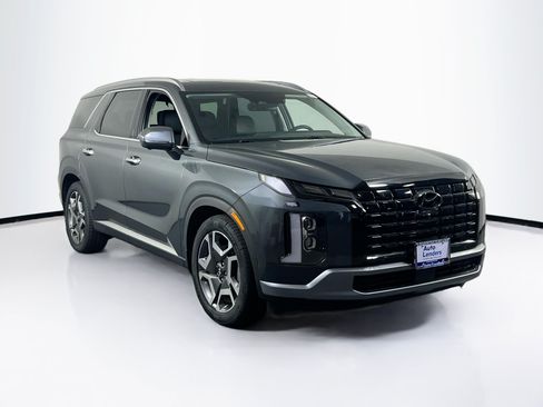 Used 2023 Hyundai Palisade SEL AWD/4WD image 3