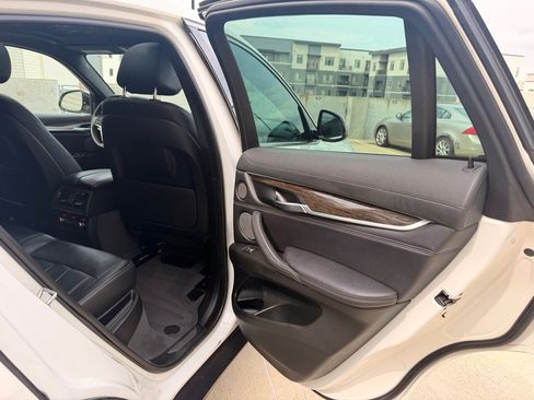 Used 2019 BMW X6 xDrive35i w/ Convenience Package AWD/4WD image 19