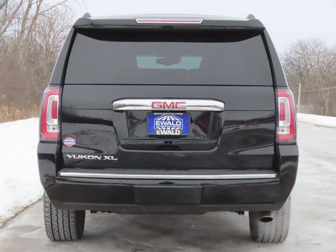 Used 2016 GMC Yukon XL Denali w/ Open Road Package image 20