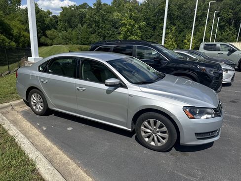Used 2014 Volkswagen Passat 1.8T Wolfsburg Edition FWD image 5