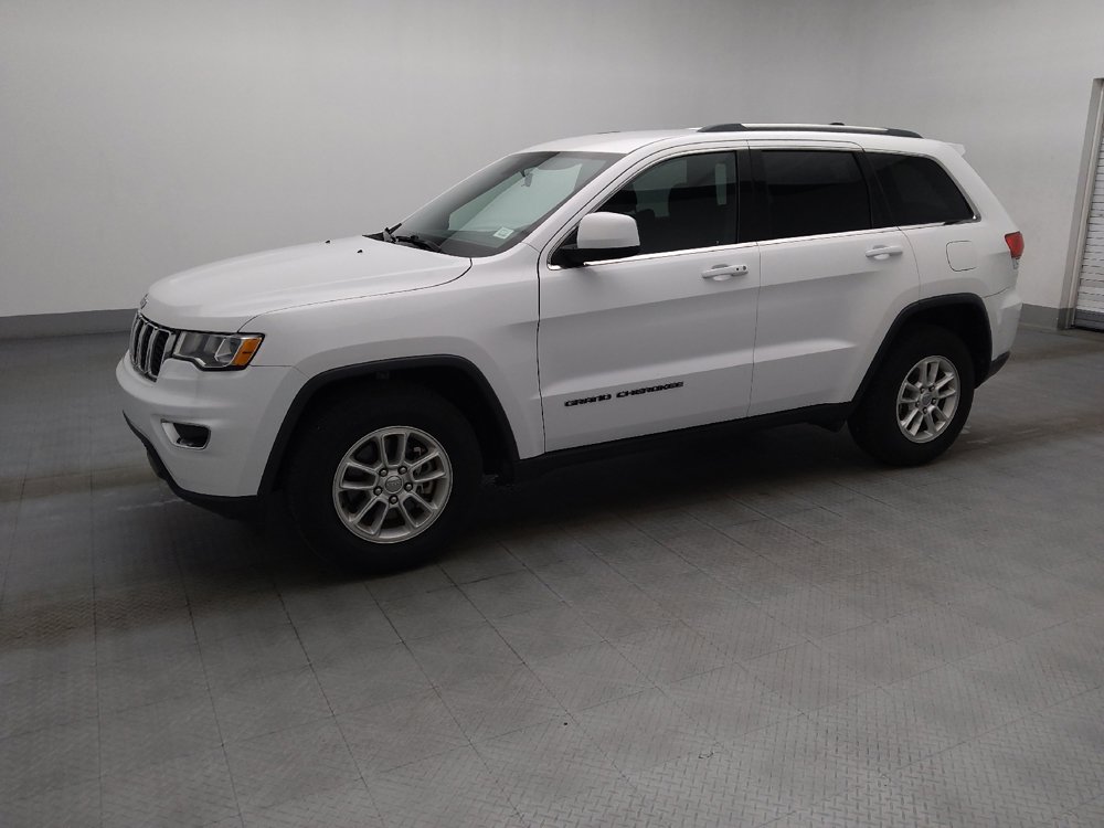 Used 2018 Jeep Grand Cherokee Laredo RWD image 2