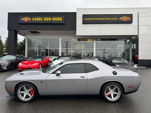 Used 2016 Dodge Challenger SRT Hellcat image 12