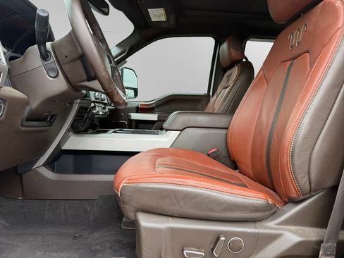Certified 2022 Ford F350 King Ranch w/ King Ranch Ultimate Package AWD/4WD image 9