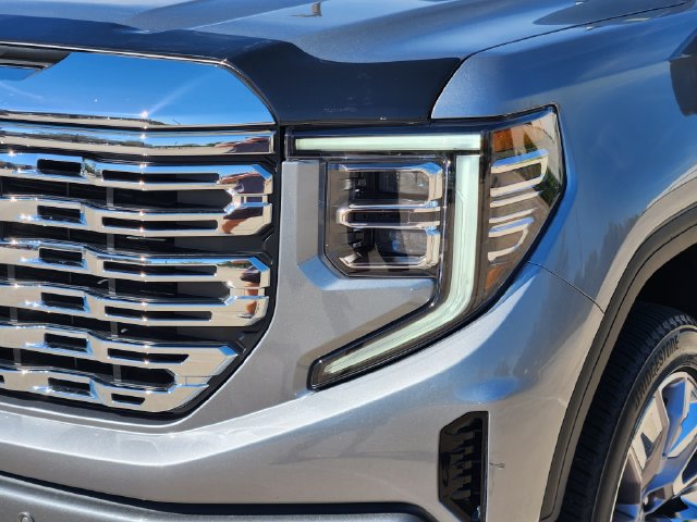 Used 2024 GMC Sierra 1500 Denali w/ Denali Reserve Package AWD/4WD image 10