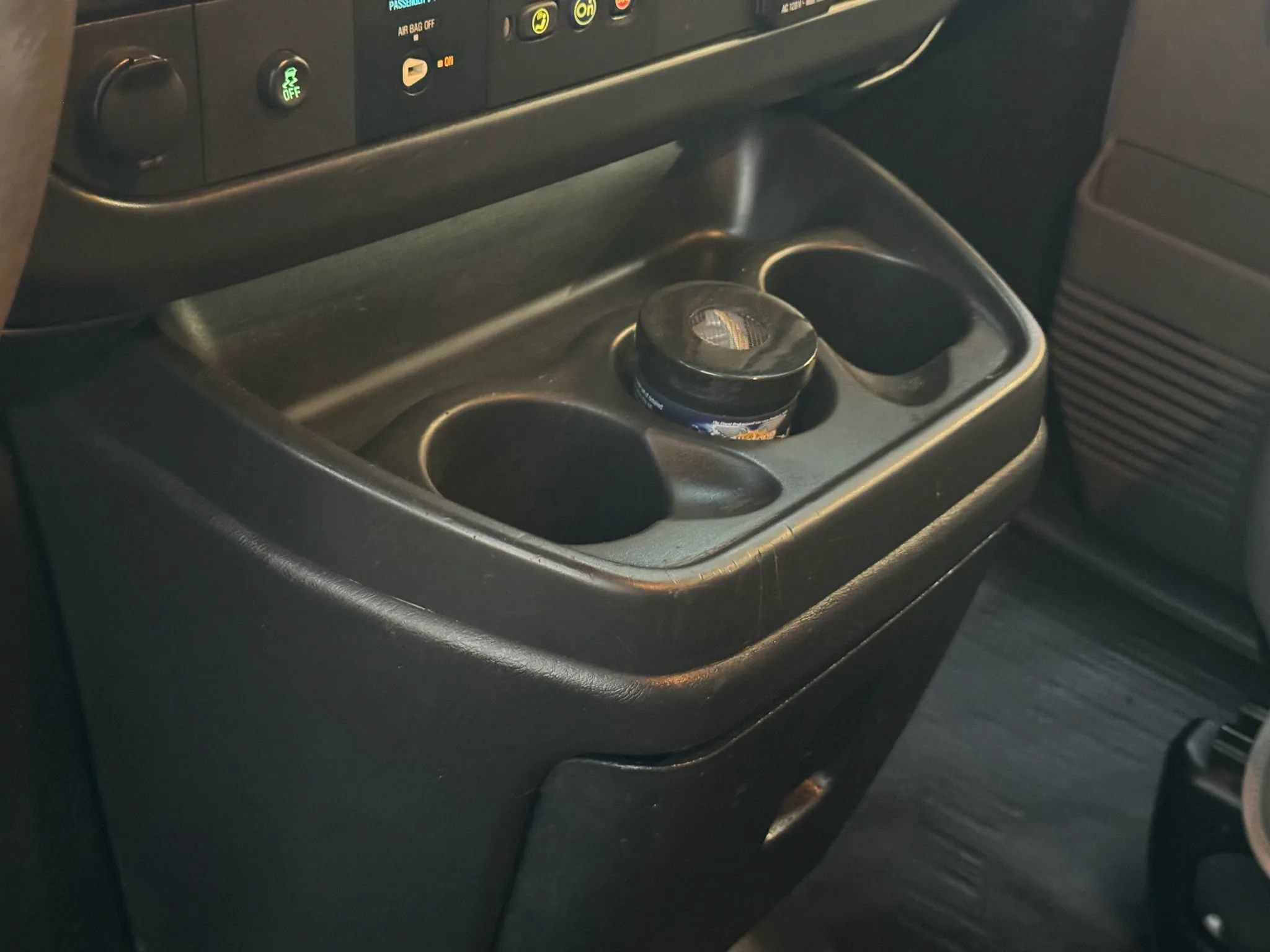 Used 2018 Chevrolet Express 2500 w/ Driver Convenience Package RWD image 15