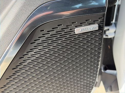 Used 2025 GMC Acadia Elevation image 18