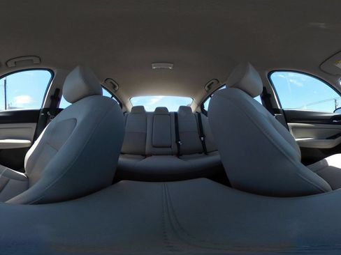 Used 2025 Nissan Altima 2.5 SV FWD image 38