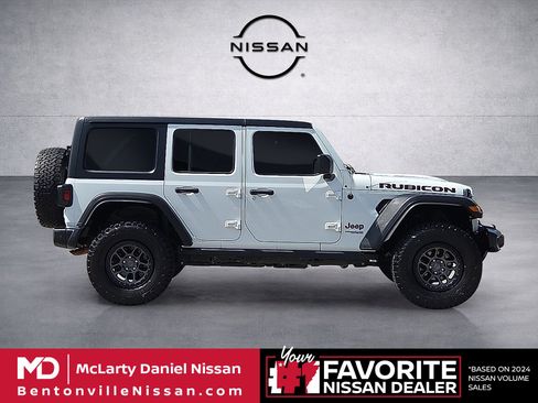 Used 2021 Jeep Wrangler Unlimited Rubicon w/ Xtreme Recon 35" Tire Package AWD/4WD image 6