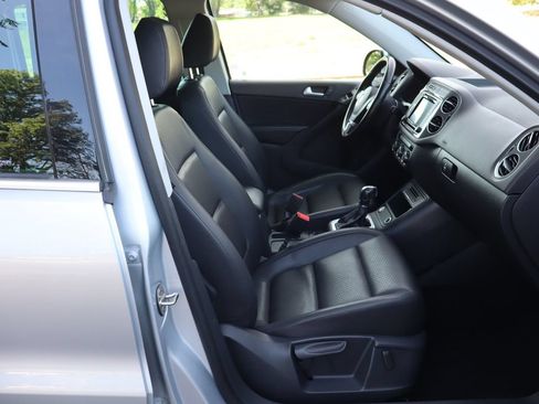 Used 2017 Volkswagen Tiguan Wolfsburg Edition AWD/4WD image 22