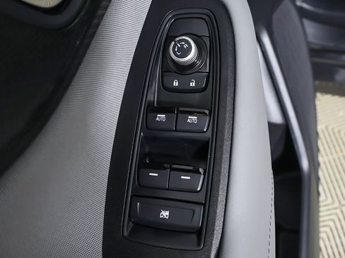 Used 2025 Subaru Legacy Premium image 31