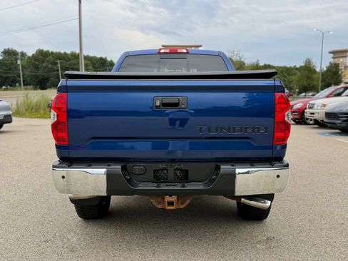 Used 2015 Toyota Tundra Limited w/ Limited Premium Package AWD/4WD image 10
