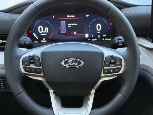 New 2025 Ford Explorer Active image 12