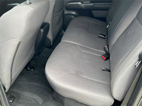 Used 2018 Toyota Tacoma TRD Sport w/ Technology Package RWD image 15