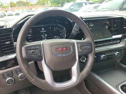 Used 2025 GMC Sierra 2500 SLT w/ SLT Premium Package image 27