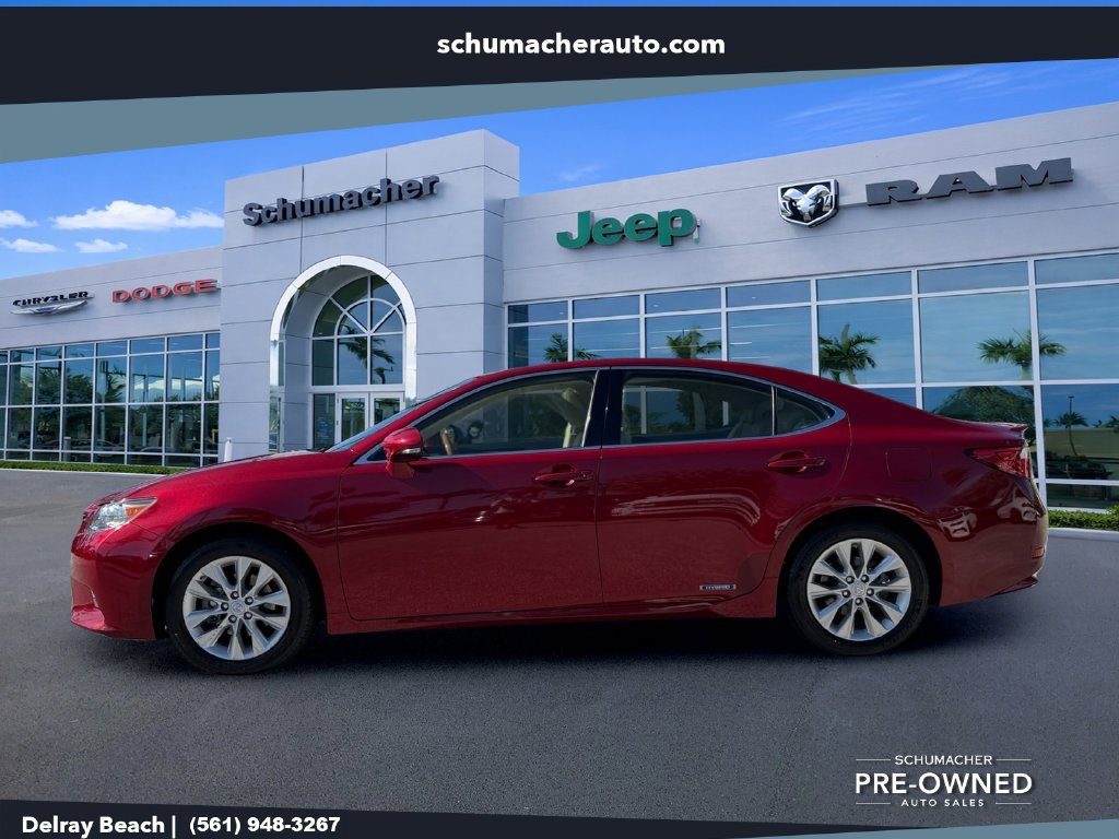 Used 2014 Lexus ES 300h w/ Premium Package w/Bamboo Trim FWD image 4