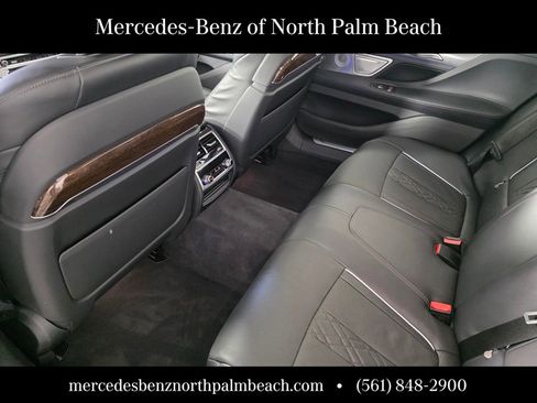 Used 2022 BMW 750i xDrive 750i xDrive image 15